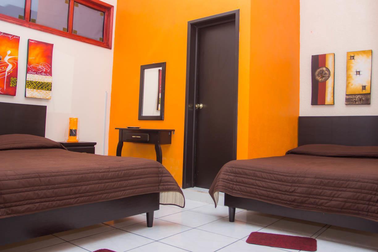 Hotel Olhe Centro Чигнауапан Екстериор снимка